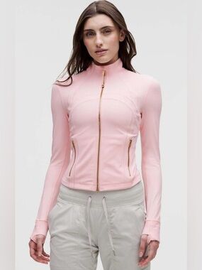 Lululemon NWT Define Cropped Nulu Jacket Blush Quartz Gold Size 4